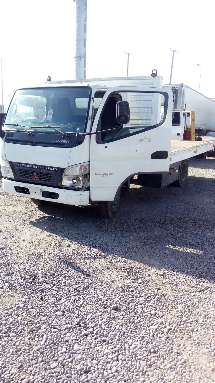  Mitsubishi CANTER  USADO